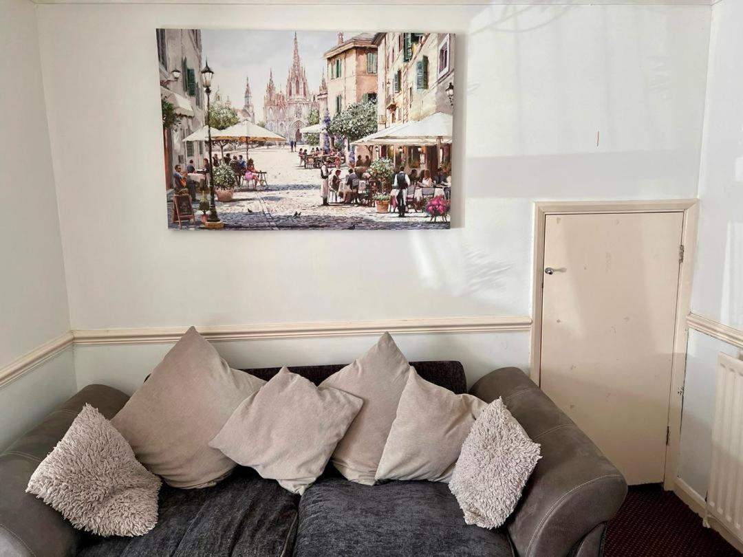 Clove, 3-4 Bed House With Garden, Free Parking, Sleeps 9 In Grays & Chafford Hundred Stifford Luaran gambar