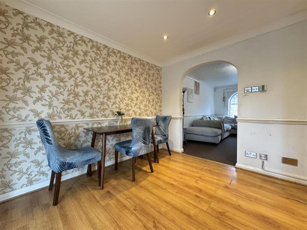 Clove, 3-4 Bed House With Garden, Free Parking, Sleeps 9 In Grays & Chafford Hundred Stifford Luaran gambar