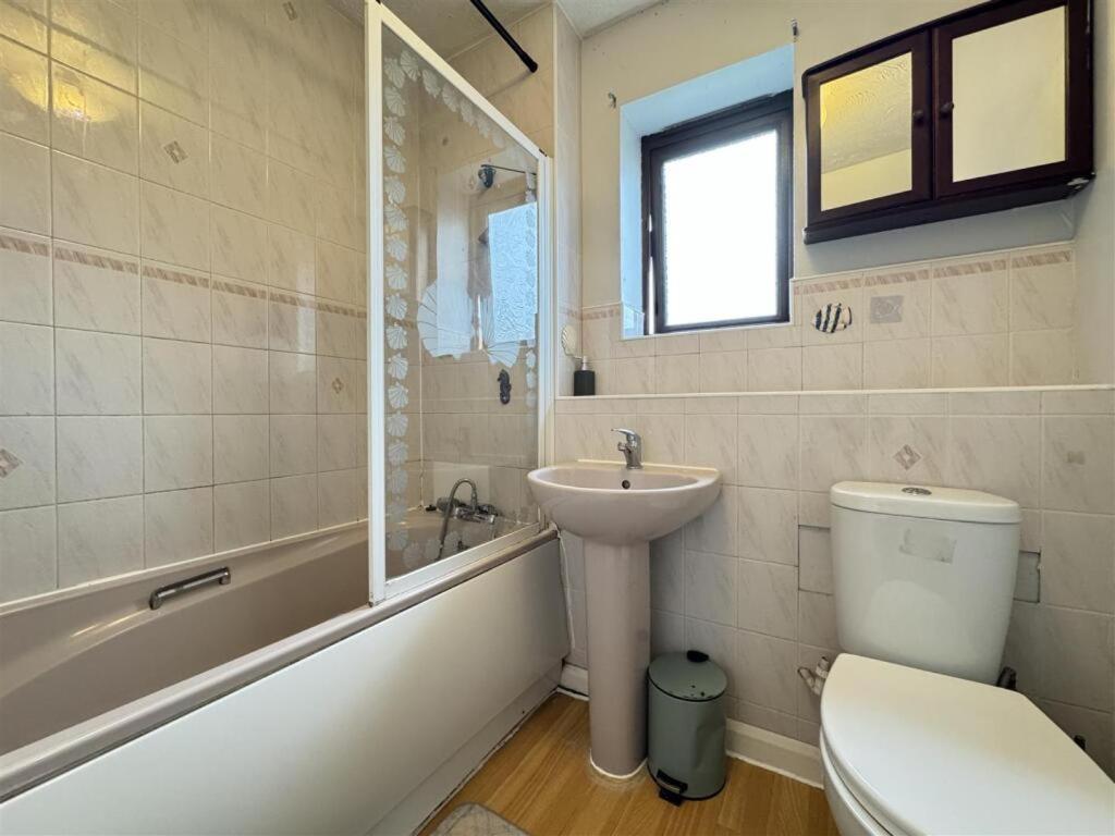 Clove, 3-4 Bed House With Garden, Free Parking, Sleeps 9 In Grays & Chafford Hundred Stifford Luaran gambar